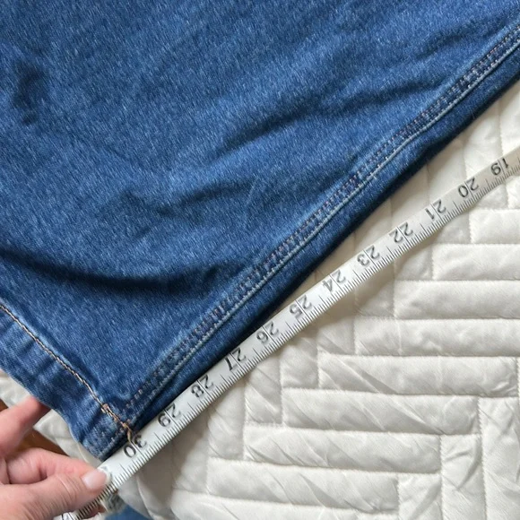 GAP NEW High Rise Wide-Leg Jeans 12/31R. Never worn. - Picture 8 of 11